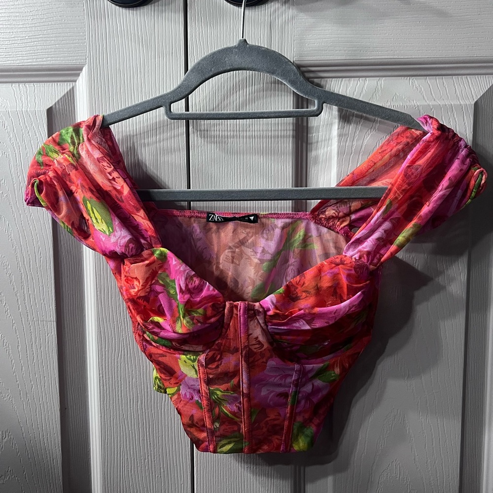 TULLE CORSET STYLE TOP.